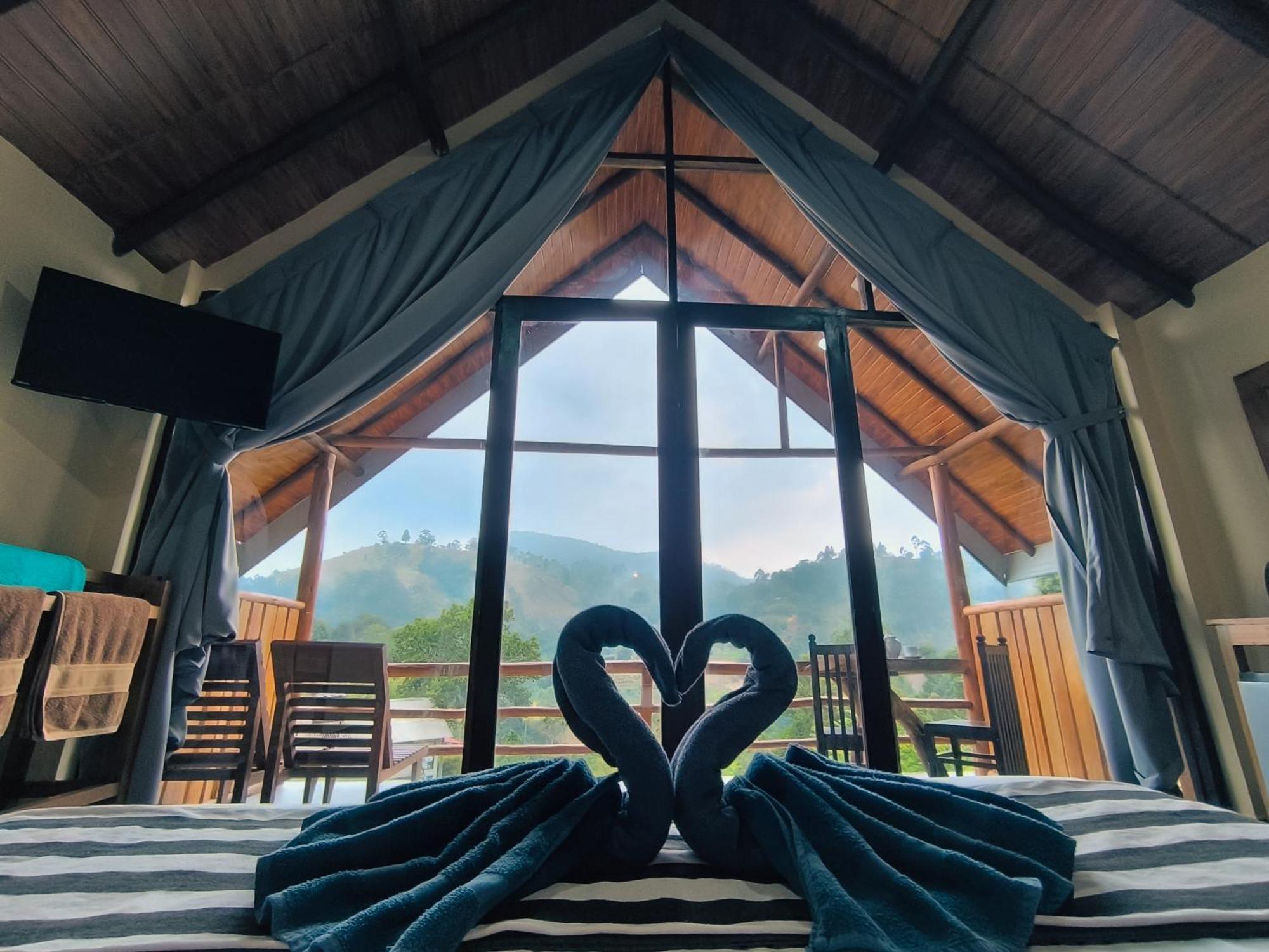 Ella Lovers View Cabins Exterior photo